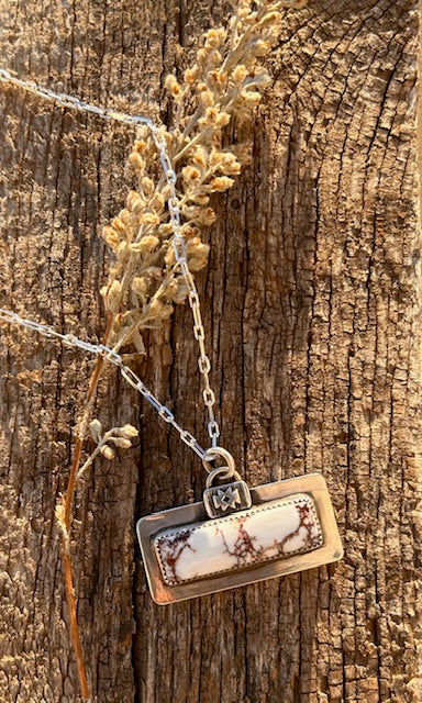 Mustang Bar Necklace